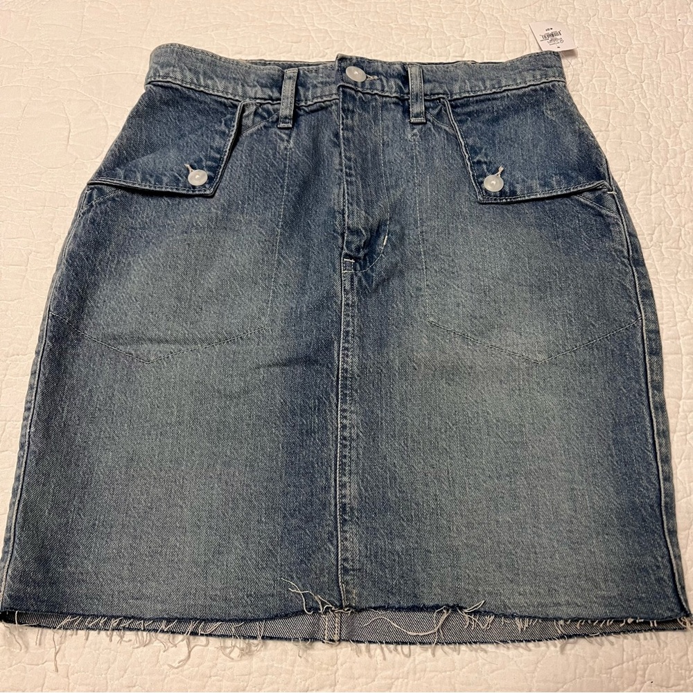 Gap High Waisted cotton blue Denim Mini Skirt Size 4 / 27 medium wash w/ pockets